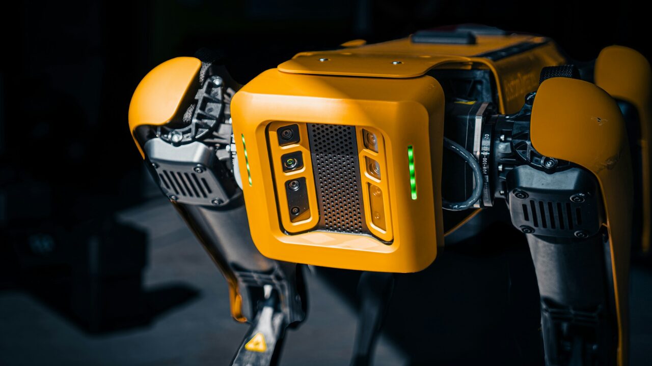 ドローンだけではない「意思決定AI」——中国の調達文書が問う本当のリスク