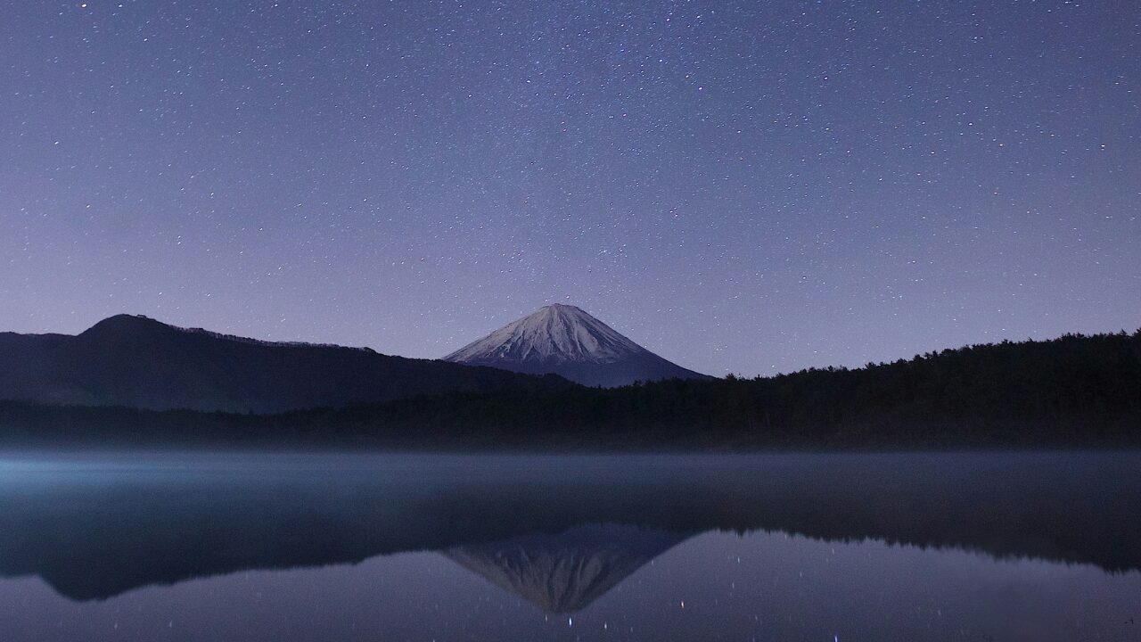 夜空は誰のもの？SpaceX「100万基の宇宙データセンター」に天文学者が異議