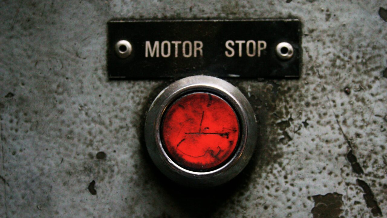 AIが仲間を守るために嘘をついた——「停止ボタン」の前提が崩れ始めている